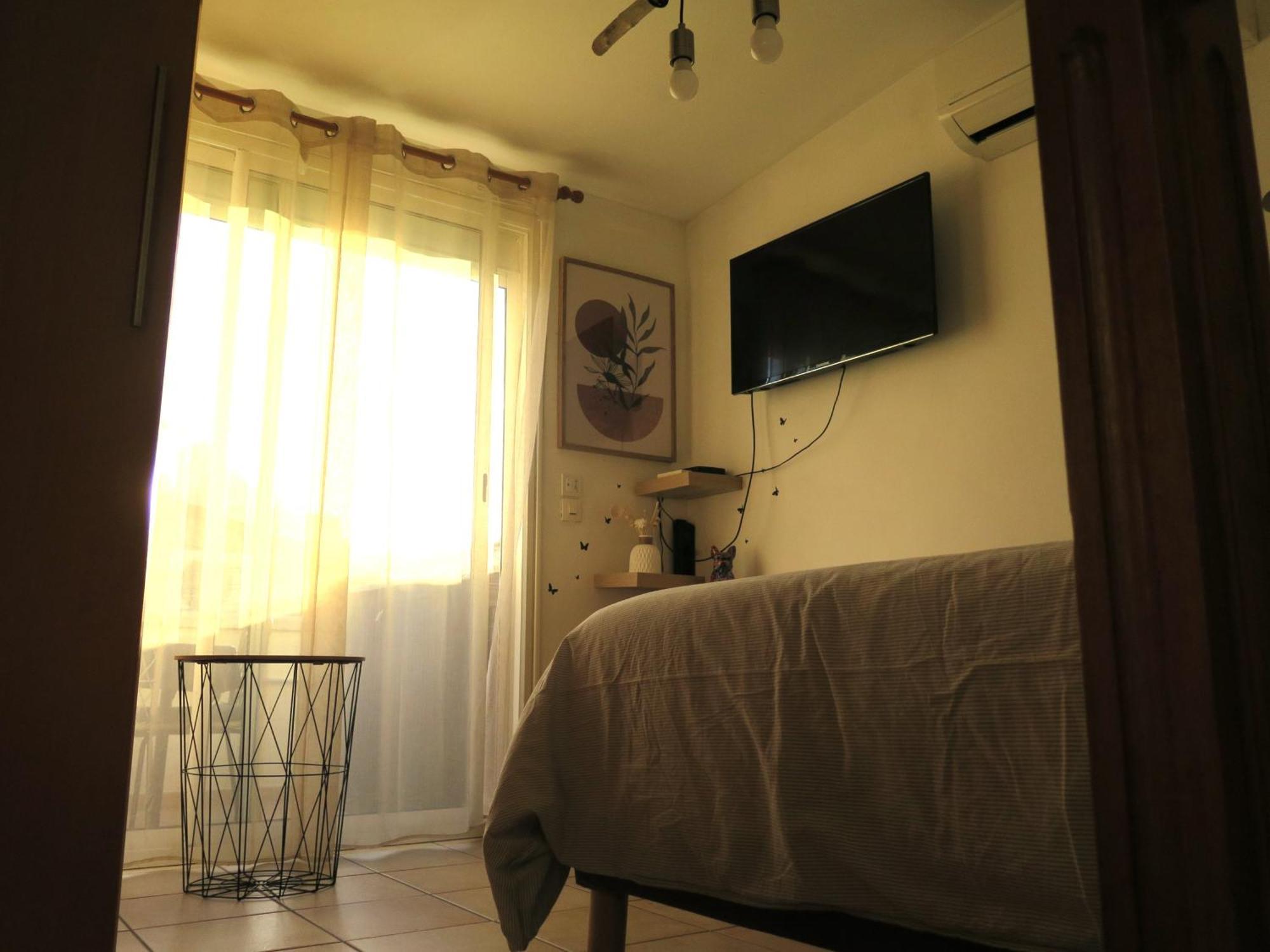 Maison De Village A 35 M Du Bord De Mer Марсилия Екстериор снимка